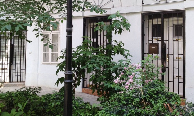 Inner City Budapest Apartment | Apt. Olive-Cozy Nest in the City Center - PRE/POST CRUISE SPECIALS