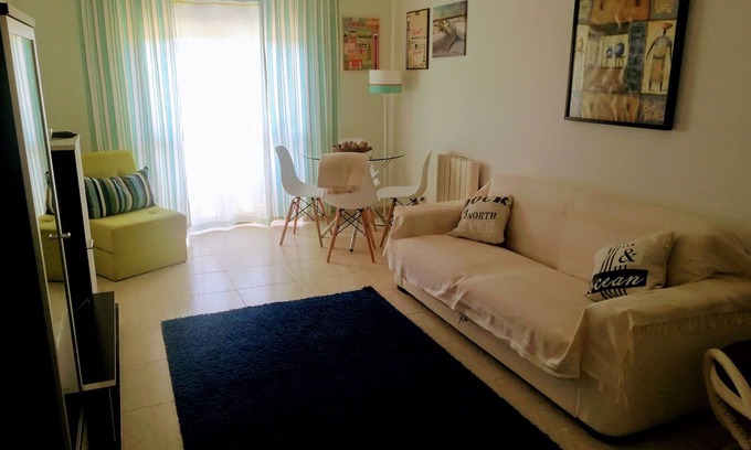 Alvor Apartment | Apt T1-The SEA AND THE SIERRA HOW SCENARIO. POSTS ARE THERE YET SO