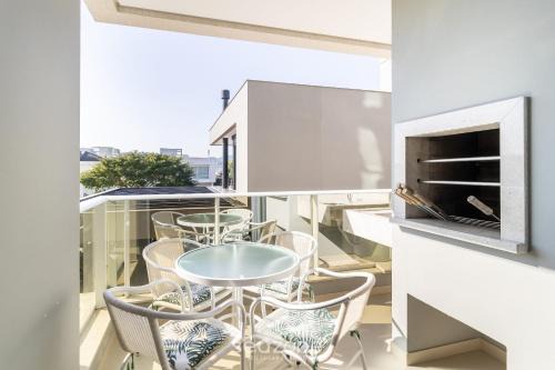 Jurere Apartment | Apt w/BBQ 1km from Jurerê Beach - LES106