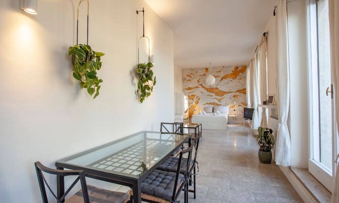 Rione VII Regola Apartment | APT10A - Suite & Terrace