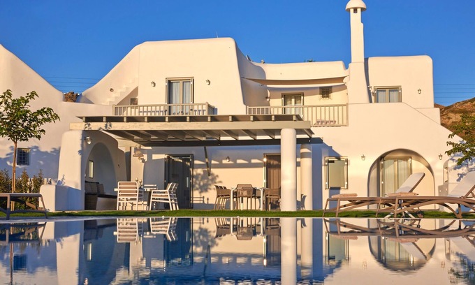 Maragas Villa | Aqua Breeze South Villa on the beach