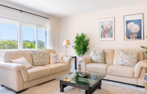 Las Lagunas Apartment | Aquamijas Retreat - Modern Comfort Near Aguamijas Water Park