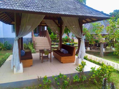 Kalibukbuk Bed & Breakfast | Araminth Guest House and Spa