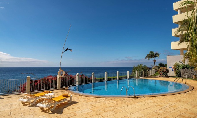 Sao Martinho Apartment | Arcadas III – Comfort and Sea View in Funchal