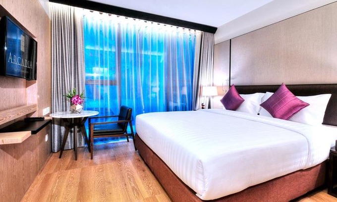 Ploenchit Hotel | Arcadia Suites Ploenchit Sukhumvit by Compass Hospitality