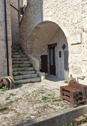 Calascio House | Arcem
