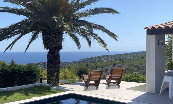 Cassis Villa | Architect-designed house with SEA VIEW and pool in Cassis 200 m2 - 4 air-conditioned bedrooms