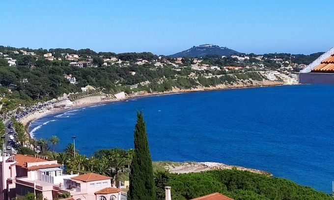 Bandol Villa | ARCHITECT'S VILLA 4 Rooms Sleeps 6