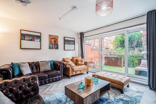 The Westside Apartment | Arena Central - Parking - Relocation - Contractors