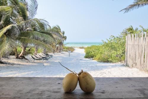 El Cuyo Apartment | Arena y Mar Beachfront House, El Cuyo by The Spot Rentals