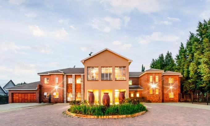 Potchefstroom House | ARK Guesthouse