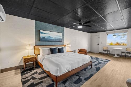 Prairie Creek Hotel | Arka Motel