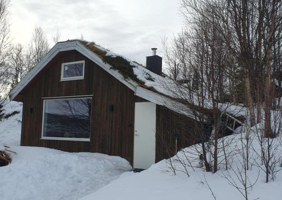 Knapplund Cabin | Arnebu