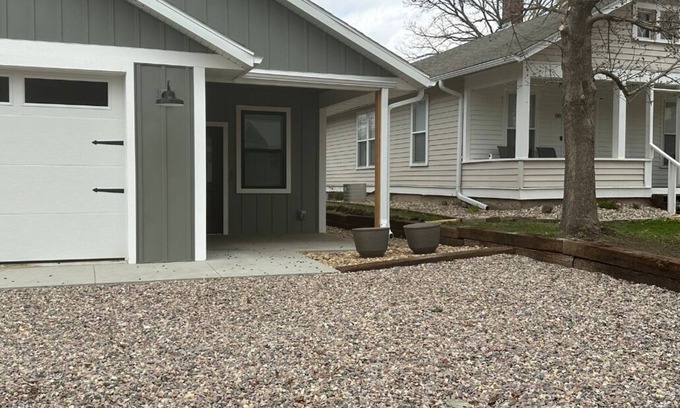 Arnolds Park House | ArnoldsPkHouses:Firepits,FamFriendly,Sleep16