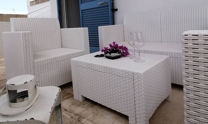 Castro House | ARRETU LA CHIESA Guesthouse with equipped terrace