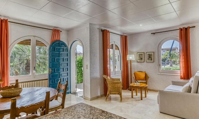 Empuriabrava House | Art- Apartamentos Revilla Tacke H
