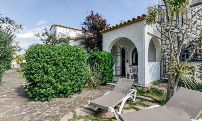 Empuriabrava House | Art- Apartamentos Revilla Tacke E