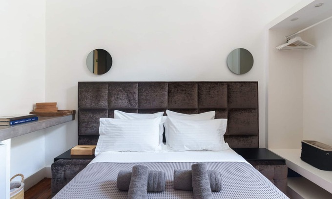 Plaka Hotel | Art Pantheon Deluxe Suite in Plaka Acropolis area