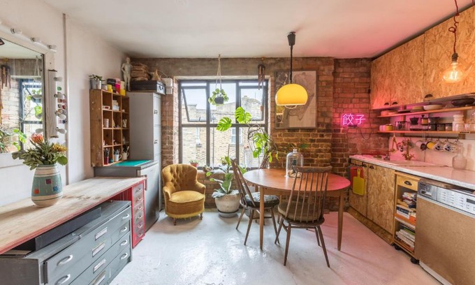 Limehouse Apartment | Artists nest in East London