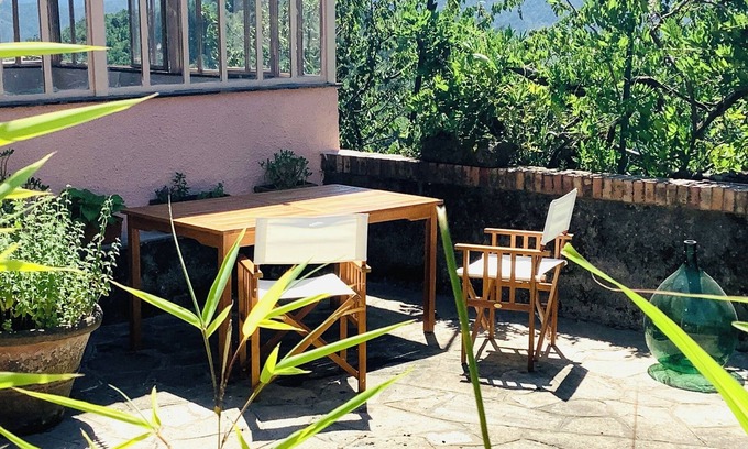 Sesta Godano Villa | Artists' Villa, 4 bedrooms, large terrace, great views, Cinque Terre 40 min.!