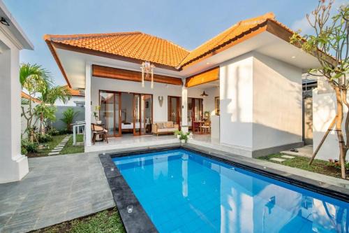 Kerobokan Villa | Arts Tamansari Villa Two-Bedroom Private Pool Kuta