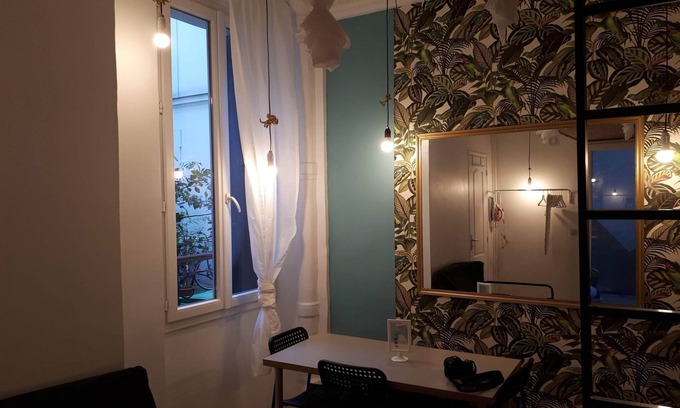Epinettes Apartment | Arty 20m² district of BATIGNOLLES