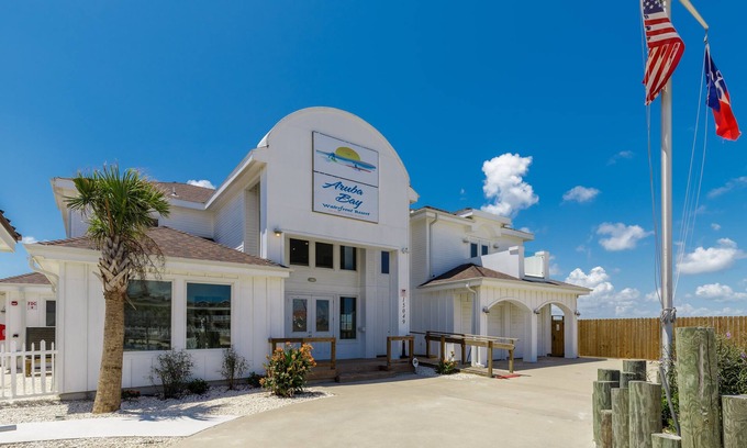 Corpus Christi Resort | Aruba Bay Resort with Jimmy Buffet vibes