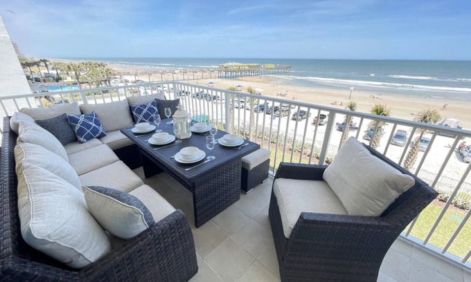 Ocean View Halifax Estates Condo | Aruba Unit 802 Brand new in 2021 - 4 BR Direct Oceanfront Condo - Large Balcony