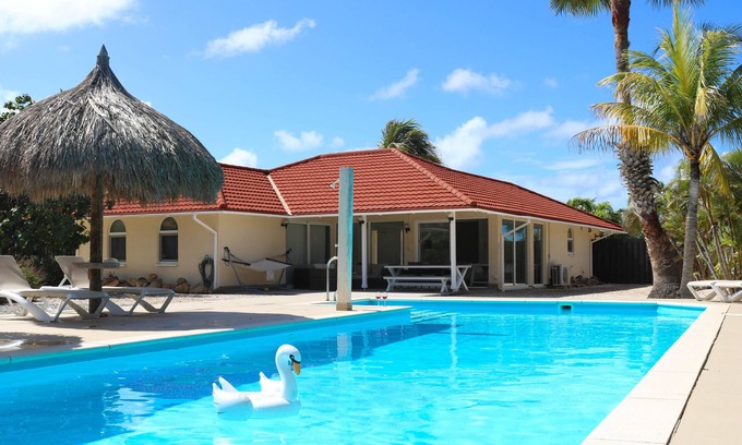 Alto Vista Villa | Aruba Villa Florida! XXL Pool, Privacy, Large Garden, Quiet Location, Near Beach