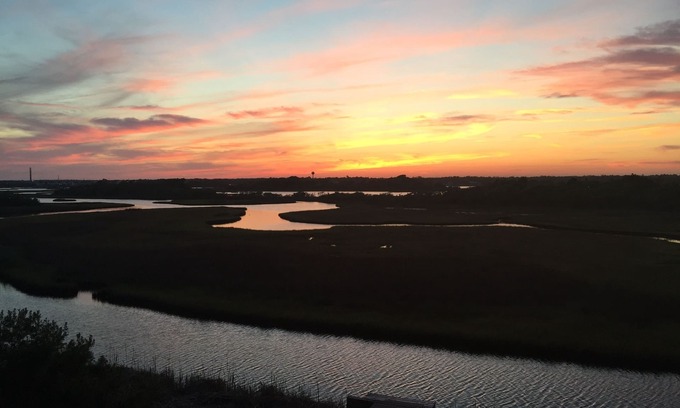 Surf City House | As seen on HGTV's HOUSE HUNTERS in 2023! Stunning Views - Steps to the Beach