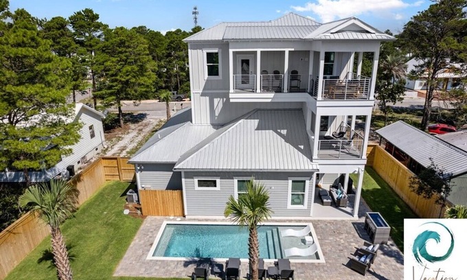 Gulfview Heights House | Ash in the Sand - Private Pool/Golf Cart/6 Bikes/Game Room