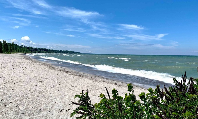 Ashtabula House | Ashtabula Home Near Walnut Beach + Eateries!