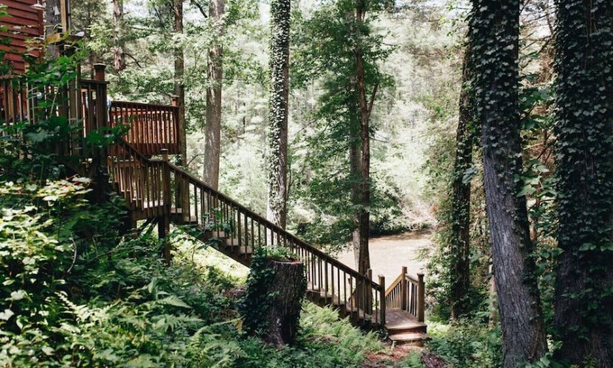 Blue Ridge Apartment | Aska Adventure River Swim and Autumn Escape