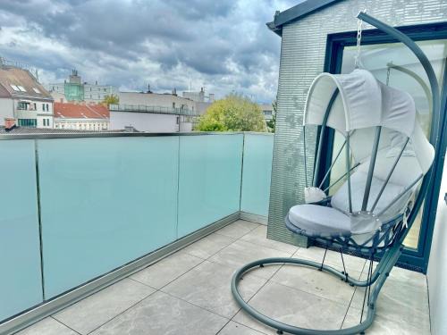 Vienna Apartment | ASP Modern Apartments with Balcony & Free Parking