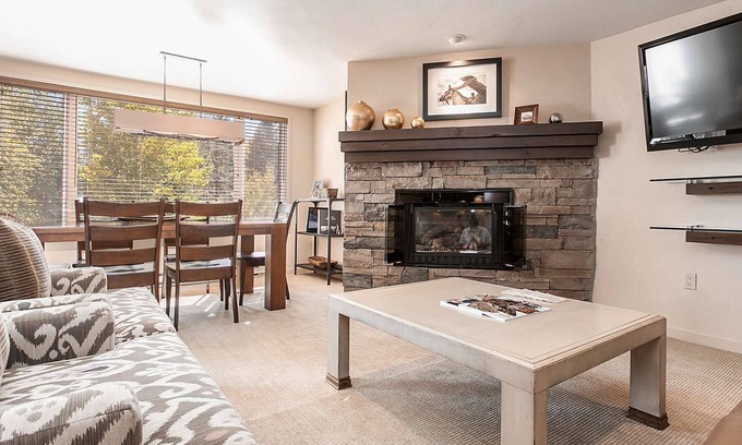 Snowmass Village Condo | Aspen - Terracehouse 82