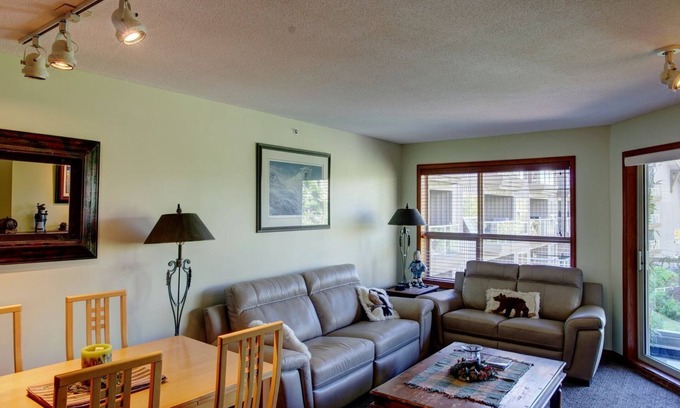 Whistler Condo | Aspens #464 Prime Ski-in Ski-out Location! Top Floor Unit, Pool, Hot tubs, BBQ