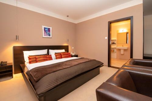 Ruzinov Hotel | Aston Hotel