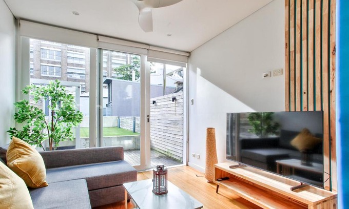 Surry Hills House | Astounding 3 Bedroom House Surry Hills 2 E-Bikes Included