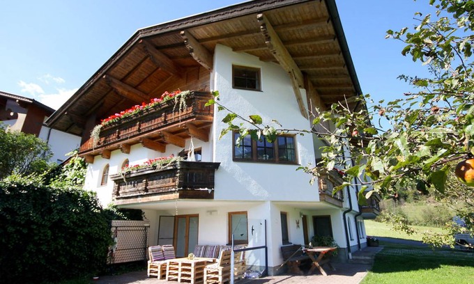 Zillertal Apartment | 70 m² Apartment ∙ 2 bedrooms ∙ 6 guests
