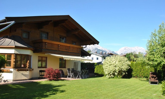 Saalfelden am Steinernen Meer House | Country house, in the skiing and hiking area Zell am See