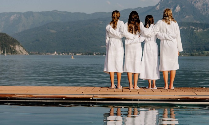 Sankt Wolfgang im Salzkammergut Hotel | Romantik Residenz Ferienwohnungen Hotel Im Weissen Rössl