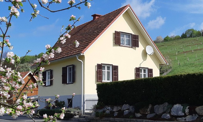 Bad Gleichenberg House | Holiday house Trautmannsdorf in Oststeiermark for 2 - 4 persons with 3 bedrooms - Holiday house