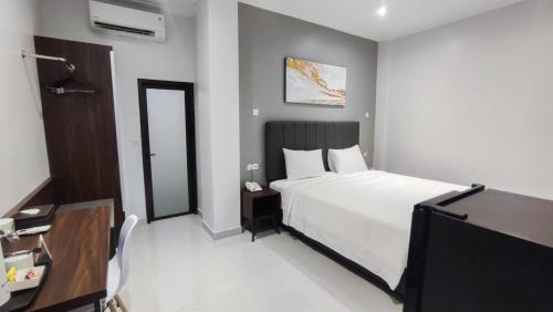 Semarang House | Atap Biru Residence