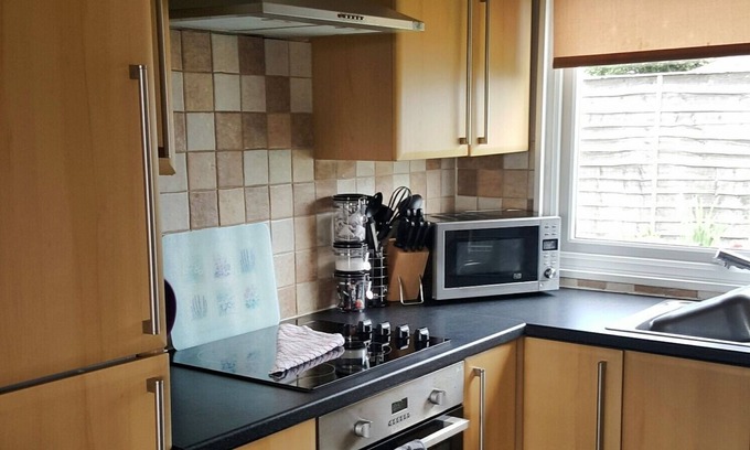 Bacton Ski Chalet | 'ATARDECER' - Modern two-bedroomed chalet located on Rainbows End Park, Bacton.