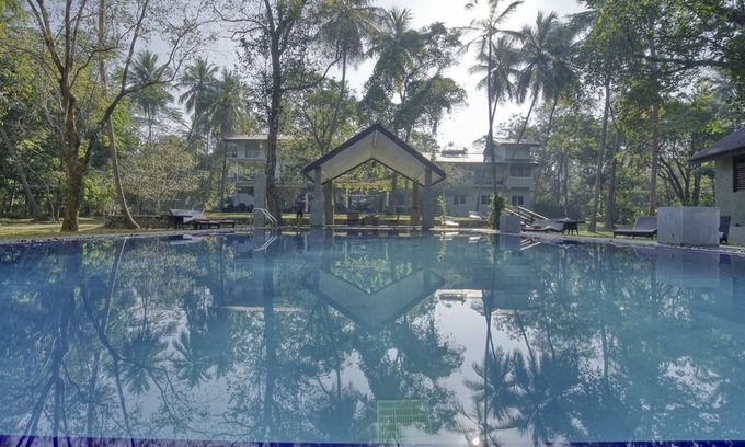 Dambulla Hotel | Athena Lake by Seedevi