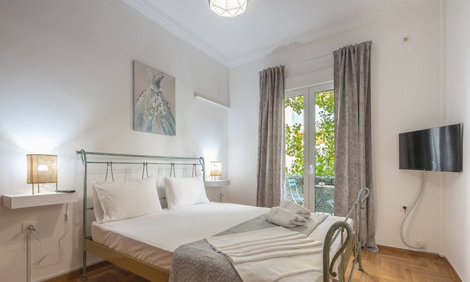 Ampelokipoi Apartment | Athens Bright Suite by CloudKeys