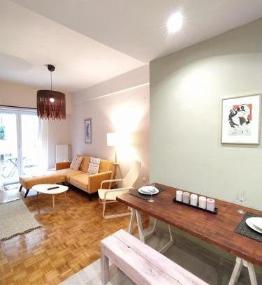Neapoli Apartment | Athens Lycabettus Luxurious Loft