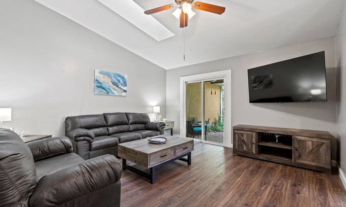 North Beach House | Atlantic Beach Getaway Modern 3 Bed 2 Bath