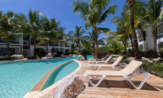 Dominicus Apartment | Atmospheric apartment with a beautiful view of the swimming pool