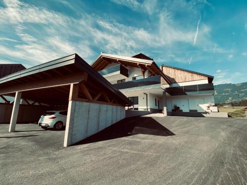 Saalfelden am Steinernen Meer Apartment | Attic Apartment in Saalfelden near Ski Slopes